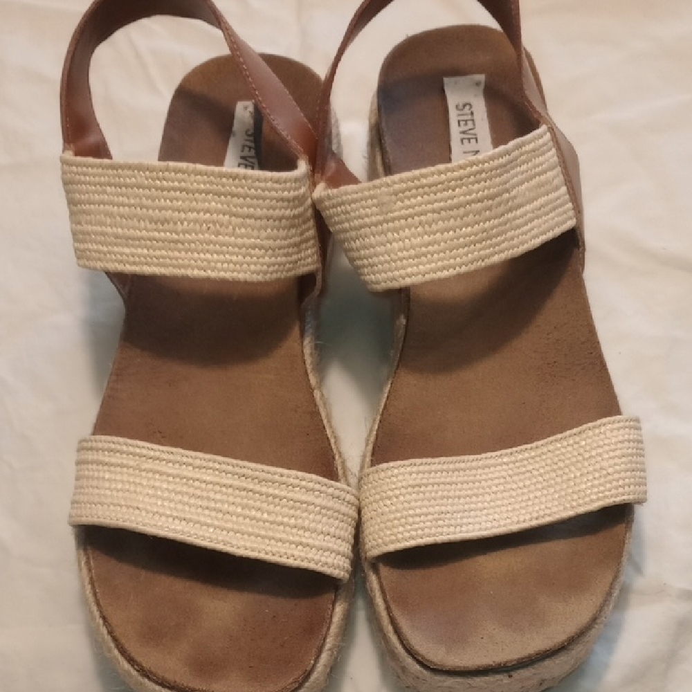 Steve Madden Women's Tan and Cream Sandals